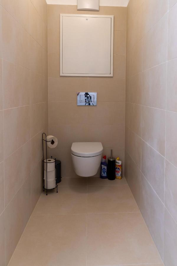 Maureen Lovely 2 Bedroom Unit With Community Pool Vienna Luaran gambar